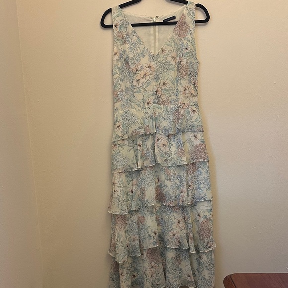 Tommy Hilfiger Dresses & Skirts - Tommy Hilfiger Pastel Floral Maxi Dress